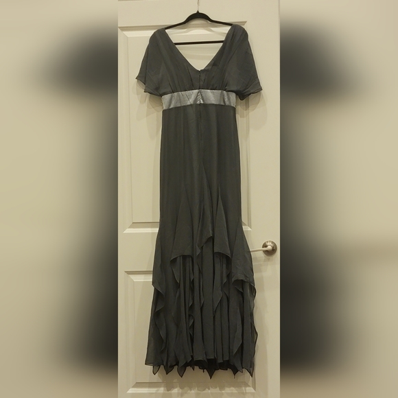 # 55. Formal/ Evning Dress. - Picture 9 of 14